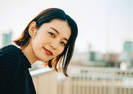 夏は爽やかに センターパート で大人可愛く 長さ別ヘアカタログ Linomy リノミー