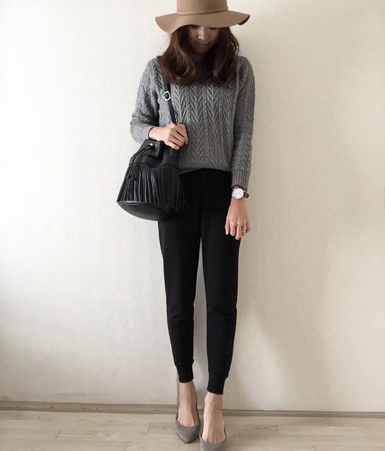 ユニクロの「ジョガーパンツ」が大人気！オシャレ女子の素敵コーデをチェックしよう♡ Linomy[リノミー]